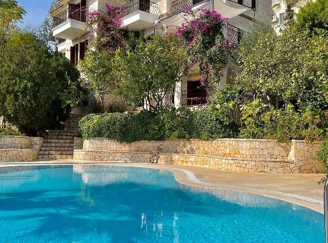 Romantic Pool Overlooking The Islands Villa