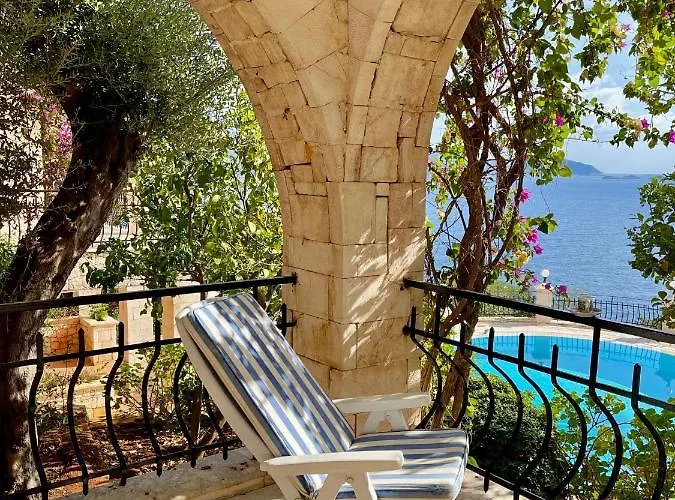 Romantic Pool Overlooking The Islands Kaş